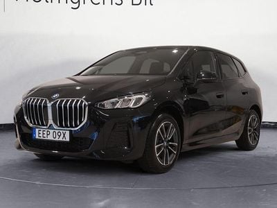 Svart Begagnad 2025 BMW 225 Active Tourer M Sport Minibuss | 399 800 kr