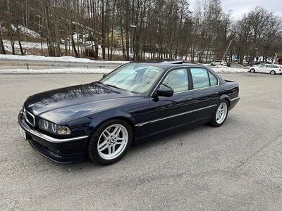 Mörkblå Begagnad 1996 BMW 740 Sedan | 149 000 kr