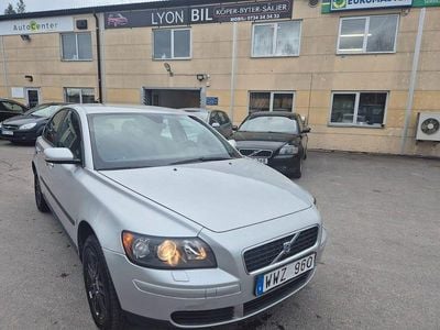 Ljusgrå (grå) Begagnad 2006 Volvo S40 Sedan | 26 900 kr (Bra pris)