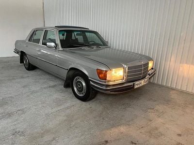 Grå Begagnad 1975 Mercedes 280 SE Sedan | 179 900 kr