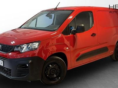 Begagnad Peugeot Partner 131 HK (96 kW) 2020 Röd Minibuss