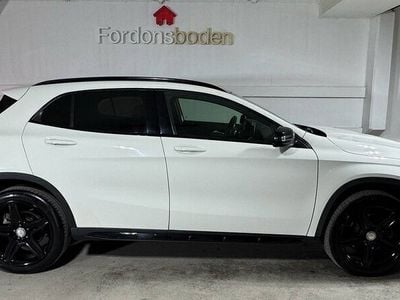 Mercedes GLA220