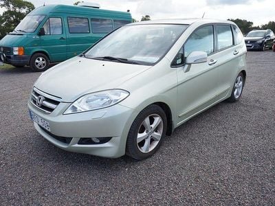 Begagnad Honda FR-V 150 HK (110 kW) 2006 Ljusgrön (grön metallic) Minibuss