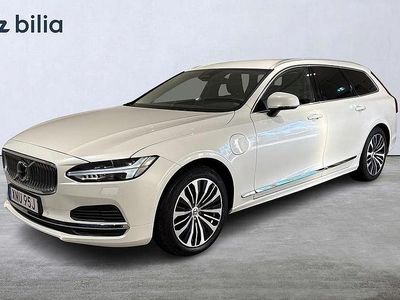 Vit Begagnad 2022 Volvo V90 Core Kombi | 329 000 kr (Marknadspris)
