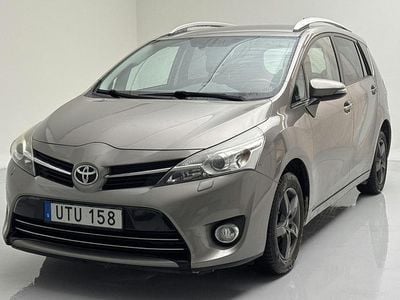Silver Begagnad 2015 Toyota Verso Edition Minibuss | 111 000 kr (Bra pris)