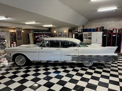 Vit Begagnad 1958 Cadillac Fleetwood Sedan | 395 000 kr