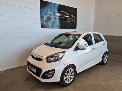 Begagnad Kia Picanto Comfort 86 HK (63 kW) 2013 Vit Halvkombi