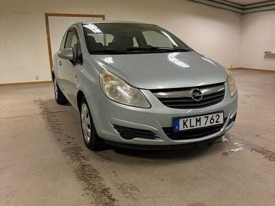 Begagnad Opel Corsa 75 HK (55 kW) 2008 Grå Halvkombi