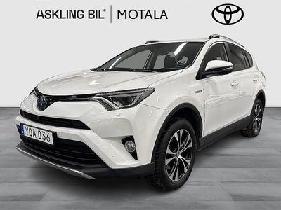Vit Begagnad 2018 Toyota RAV4 Hybrid Executive SUV | 249 000 kr (Marknadspris)