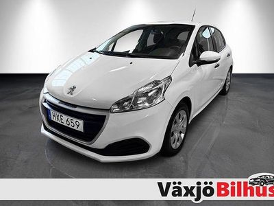 Vit Begagnad 2015 Peugeot 208 Halvkombi | 69 900 kr (Marknadspris)
