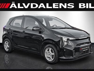 Begagnad Kia Picanto 63 HK (46 kW) 2024 Svart Halvkombi
