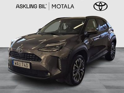 Mörkgrå Begagnad 2023 Toyota Yaris Cross Edition SUV | 329 000 kr (Marknadspris)