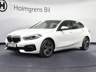 Begagnad BMW 118 Sport Line 140 HK (102 kW) 2020 Vit Halvkombi
