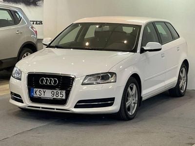 Begagnad Audi A3 Attraction 105 HK (77 kW) 2012 Vit Sedan