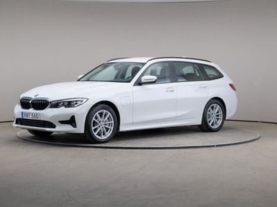 BMW 330e