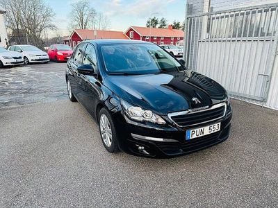 Svart Begagnad 2013 Peugeot 308 Active Halvkombi | 79 900 kr (Marknadspris)