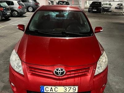 Begagnad 2011 Toyota Auris Halvkombi | 30 000 kr (Superpris)