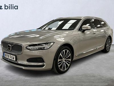 Silver Begagnad 2023 Volvo V90 Core Kombi | 394 900 kr (Marknadspris)