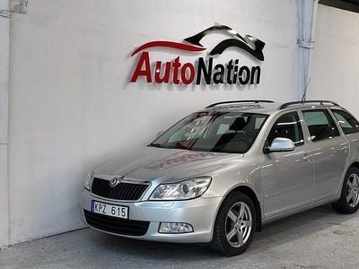 Begagnad Skoda Octavia Elegance 122 HK (89 kW) 2010 Silver Kombi