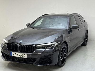 Grå Begagnad 2024 BMW 530 M Sport Kombi | 410 000 kr