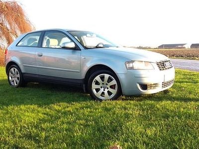 Blå silver Begagnad 2004 Audi A3 Halvkombi | 15 000 kr (Dyr)