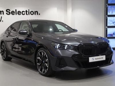 Ny BMW 550 M Sport 496 HK (364 kW) 2025 Grå