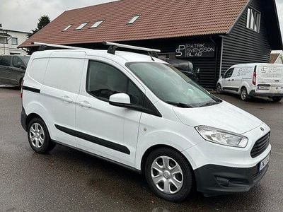 Vit Begagnad 2017 Ford Transit Van | 95 000 kr (Bra pris)