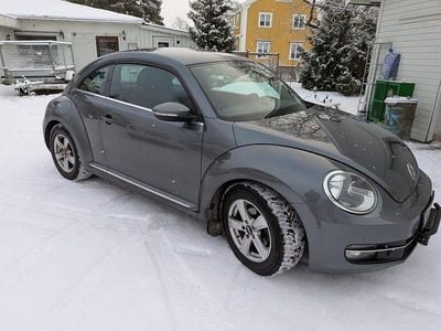 Begagnad VW Beetle 105 HK (77 kW) 2012 Halvkombi