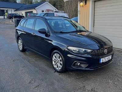 Begagnad Fiat Tipo 120 HK (88 kW) 2020 Svart metallic Kombi