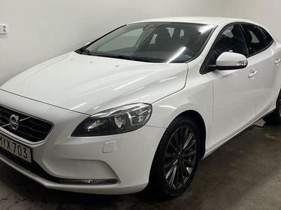 Begagnad Volvo V40 116 HK (85 kW) 2013 Vit Halvkombi