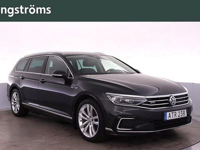 Mangangrå metallic Begagnad 2019 VW Passat GTE Kombi | 199 000 kr (Marknadspris)