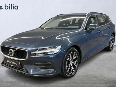Mörkblå Begagnad 2023 Volvo V60 Core Kombi | 335 000 kr (Bra pris)