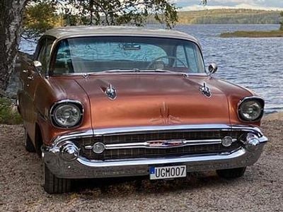 Begagnad Chevrolet Bel Air Sport 330 HK (242 kW) 1957 Sierra gold Sedan