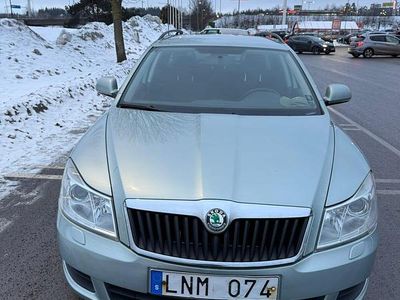 Begagnad Skoda Octavia 105 HK (77 kW) 2011 Kombi