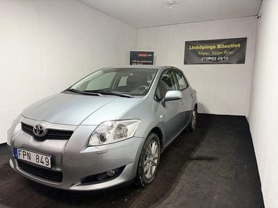 Grå Begagnad 2008 Toyota Auris | 64 900 kr (Marknadspris)