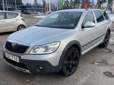 Begagnad Skoda Octavia Scout 140 HK (102 kW) 2012 Kombi