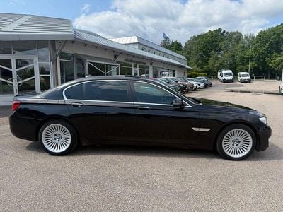 Svart Begagnad 2012 BMW 750L Comfort Edition Sedan | 199 000 kr