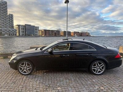 Begagnad Mercedes CLS320 225 HK (165 kW) 2008 Svart Sportkupé