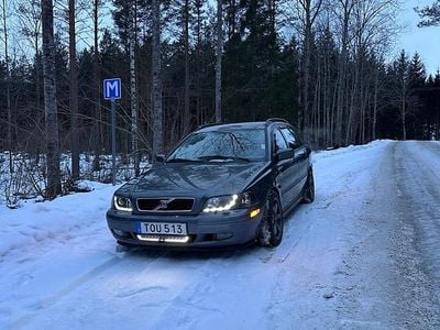 Begagnad Volvo V40 163 HK (119 kW) 2003 Gray metallic Kombi