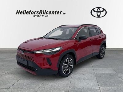 Ny Toyota Corolla Cross Style 200 HK (147 kW) 2025 Röd SUV