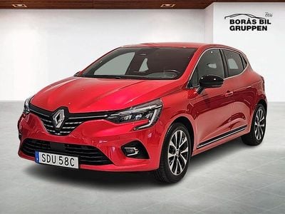 Röd Begagnad 2023 Renault Clio V Techno Halvkombi | 179 000 kr (Marknadspris)