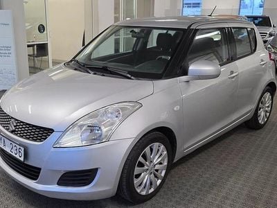 Grå Begagnad 2012 Suzuki Swift Halvkombi | 59 900 kr (Marknadspris)