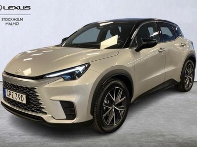 Silver Begagnad 2025 Lexus LBX SUV | 369 000 kr (Marknadspris)