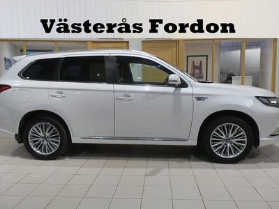 Vit Begagnad 2019 Mitsubishi Outlander SUV | 219 900 kr (Marknadspris)