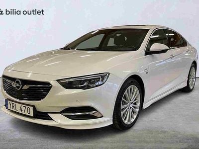 Vit Begagnad 2018 Opel Insignia Sport Halvkombi | 174 900 kr