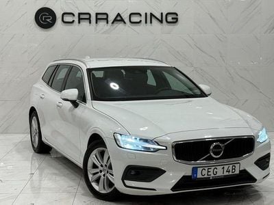 Vit Begagnad 2019 Volvo V60 Momentum Kombi | 144 900 kr