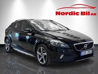 Begagnad Volvo V40 CC Momentum 116 HK (85 kW) 2014 Svart Kombi