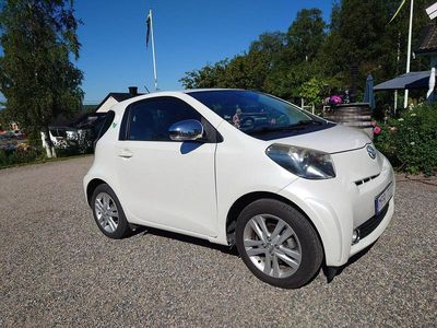 Toyota iQ