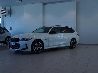Okänd Begagnad 2022 BMW 330e M Sport Kombi | 439 800 kr (Dyr)