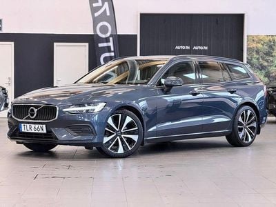 Begagnad Volvo V60 Momentum 190 HK (139 kW) 2020 Mörkblå Kombi